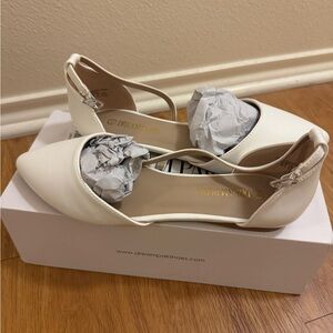 Dream Pairs Women's Cream Flats